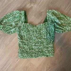 Selling this adorable Abercrombie & Fitch square neck green and white top!